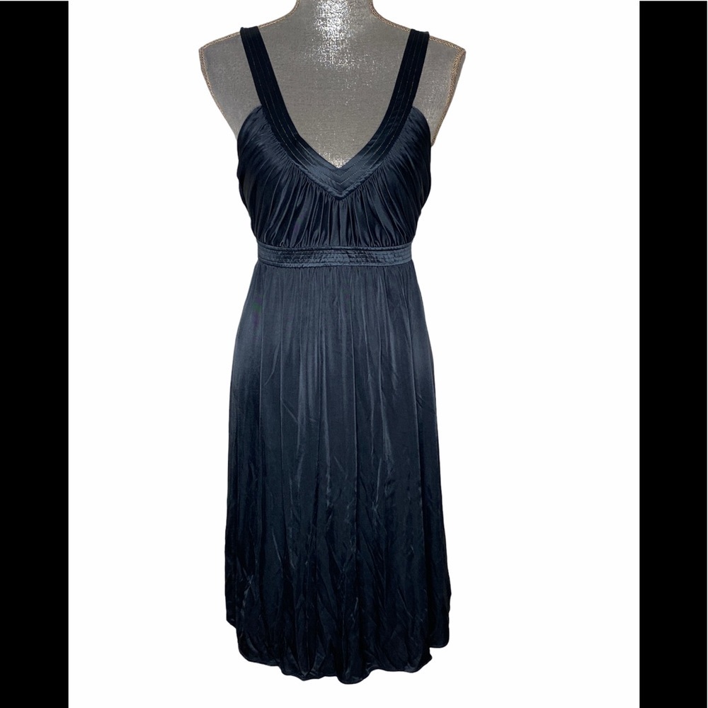 NWT BCBG MaxAzria Dark Blue V-Neck Dress with Gold Lining Size 12